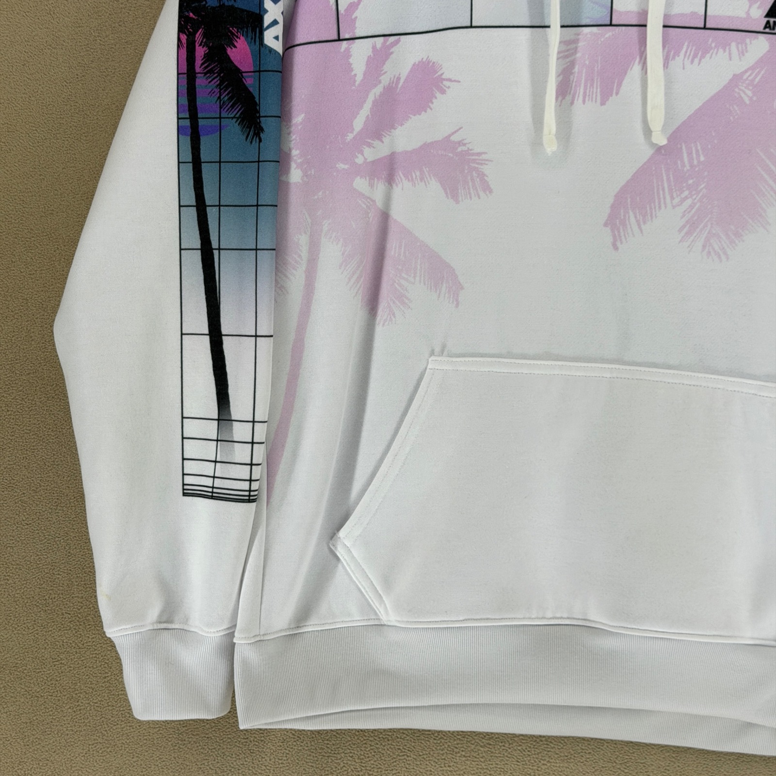 Vapor95 Ax Anime Expo Hoodie Anime Graphic Print White Adult Size M — image 4 of 8
